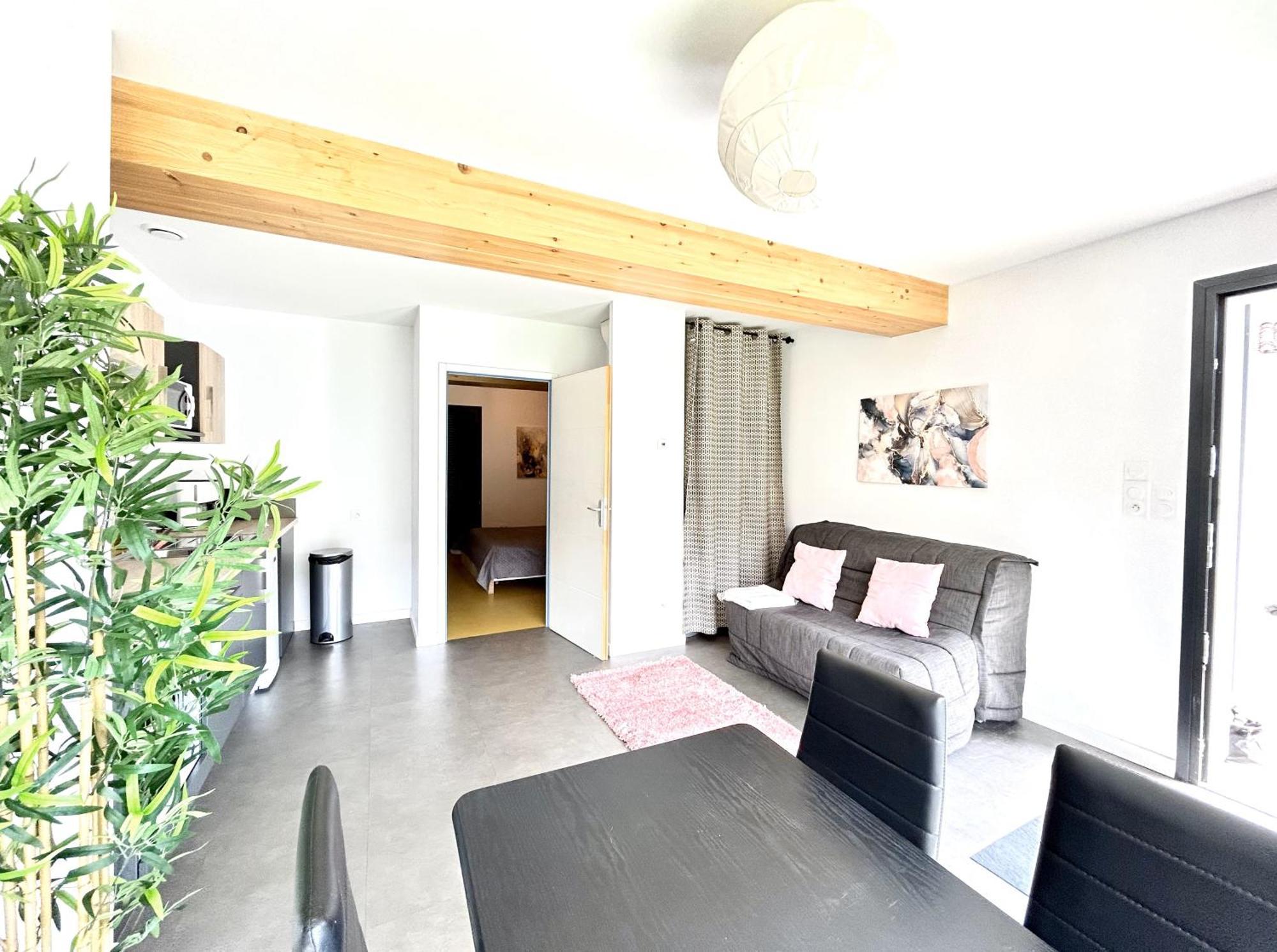 Apartment Du Vignoble A L'atlantique - Montifault Du 2 Au 3 Pieces *